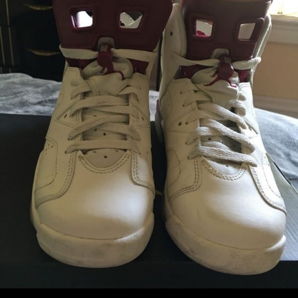 Jordan Retro 6s In Maroon - Picture 2 of 3